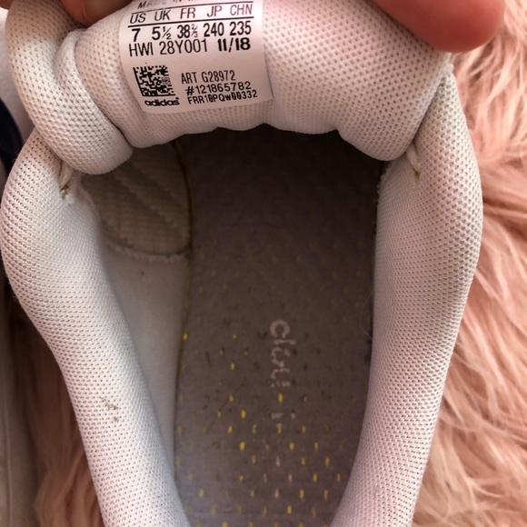 White Adidas White rubber shoes - Picture 6 of 7